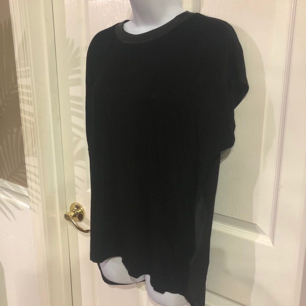Venus top with bow of back size S